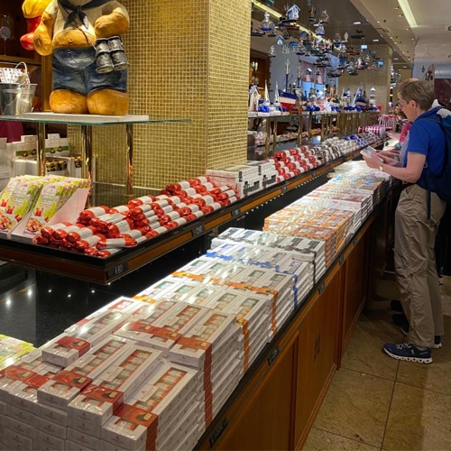 Display Fixture The Niederegger store in Lübeck