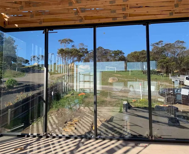 Aluminum storefront glazing wall