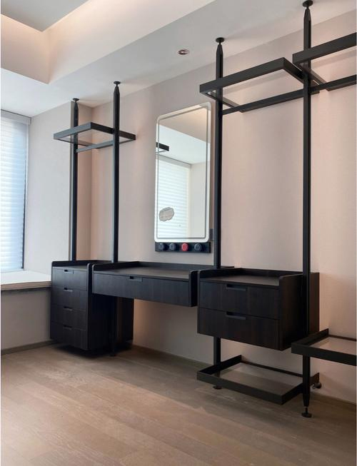 poliform pillar base open concept closet and storage system