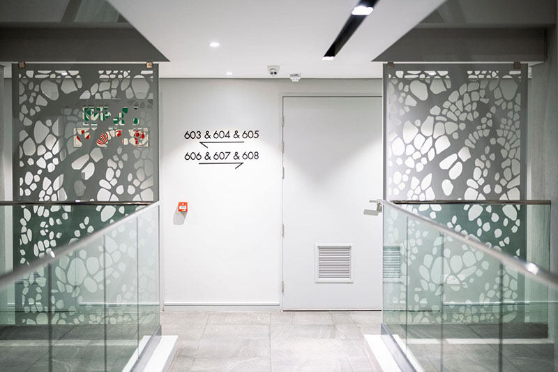 hotel interior dividers