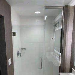 Swing Glass Shower Door for Best Western Hotel