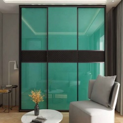 Lacquered glass for wardrobe surface