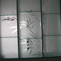 etched glass partition with bamboo pattern